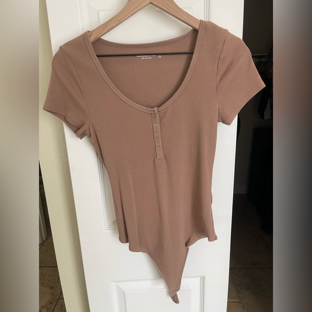 Abercrombie & Fitch Women's Ribbed Scoop Neck Bodysuit - Mauve